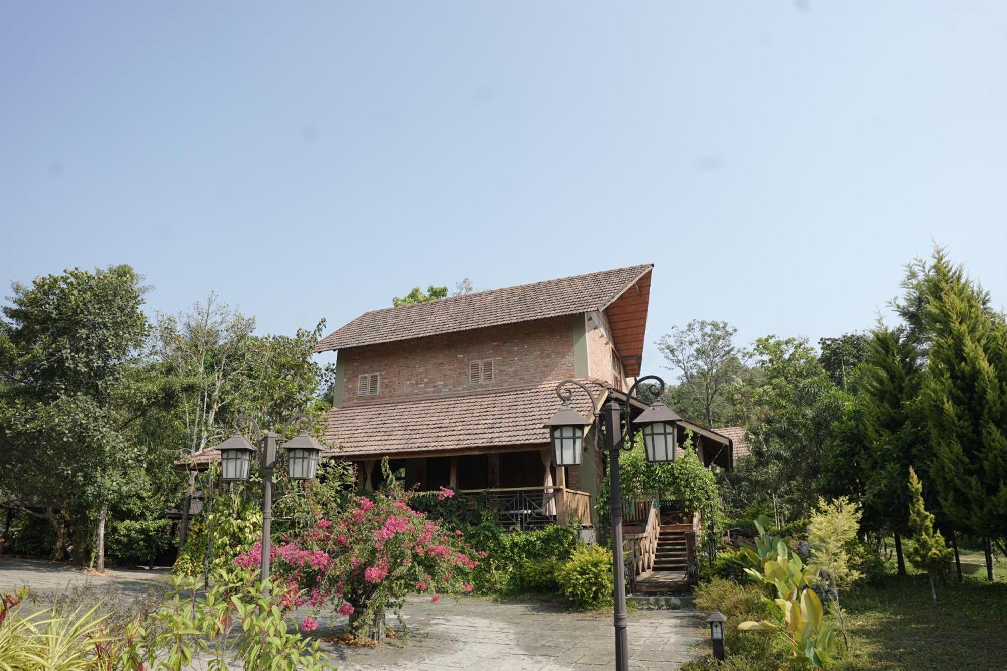 Barsati Ranches Villa Витири Екстериор снимка